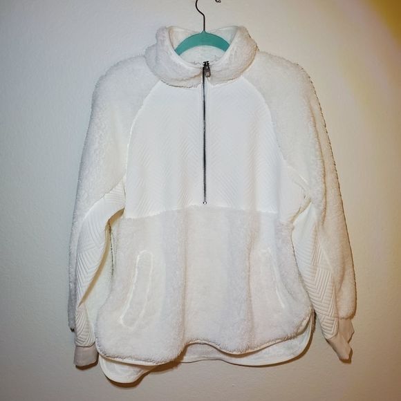 Halcyon White Quilted FauxFur Fuzzy Henley Sweater nwt - Picture 2 of 12